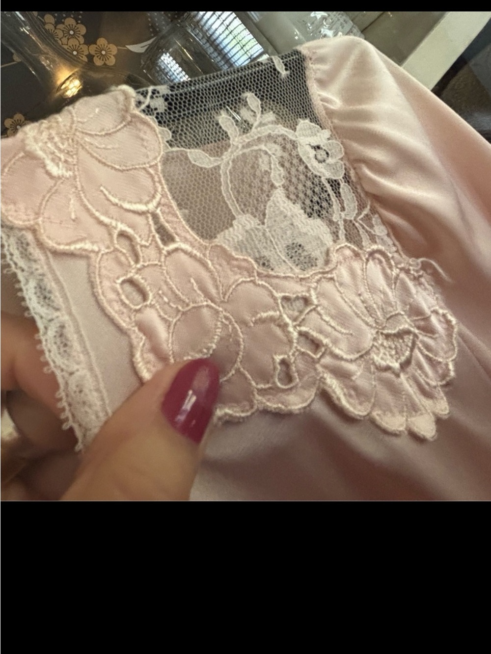 Vintage blush pink nylon robe with lace details Sz XS / S - Picture 3 of 11